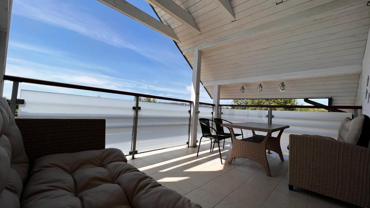 Darlowko By The Sea Exterior photo